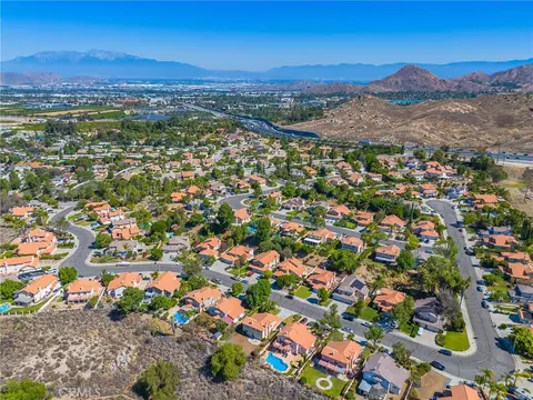 View/Area - 550 Bruin, Riverside, CA 92507 photo 7 of 14