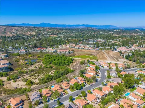 View/Area - 550 Bruin, Riverside, CA 92507 photo 3 of 14