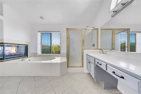 Bath - 550 Bruin, Riverside, CA 92507 photo 7 of 7