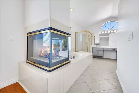 Bath - 550 Bruin, Riverside, CA 92507 photo 6 of 7