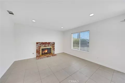 Living - 550 Bruin, Riverside, CA 92507 photo 10 of 16