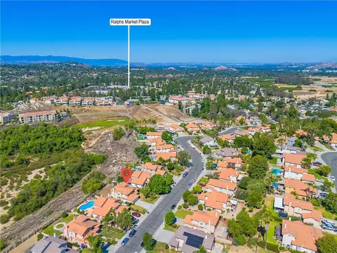 View/Area - 550 Bruin, Riverside, CA 92507 photo 4 of 14
