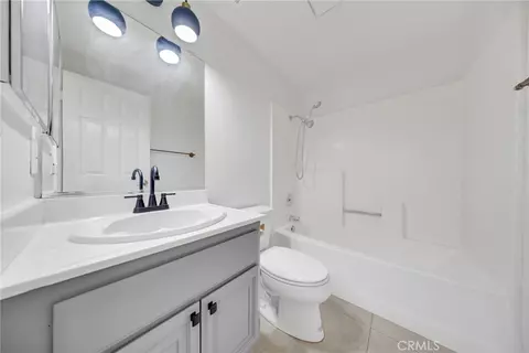 Bath - 550 Bruin, Riverside, CA 92507 photo 1 of 7