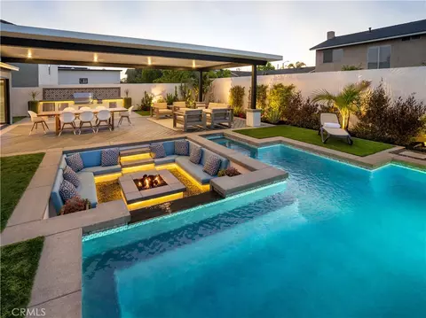 8541 Kelso Dr, Huntington Beach, CA 92646