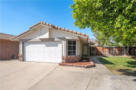 27394 Rustic Ln, Highland, CA 92346 photo 3