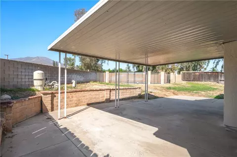 27394 Rustic Ln, Highland, CA 92346 photo 29