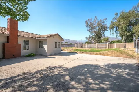 27394 Rustic Ln, Highland, CA 92346 photo 32
