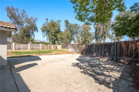 27394 Rustic Ln, Highland, CA 92346 photo 33