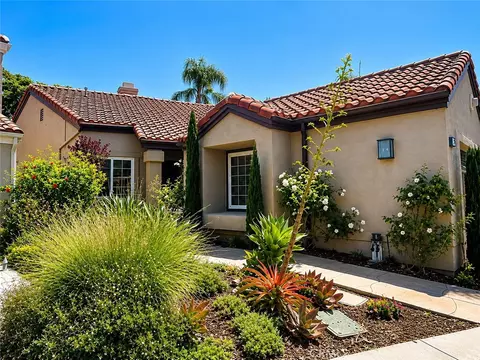 35 Del Perlatto, Irvine, CA 92614