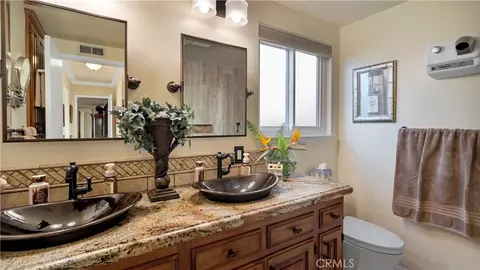 Bath - 2129 N N Pne, Orange, CA 92865 photo 4 of 8