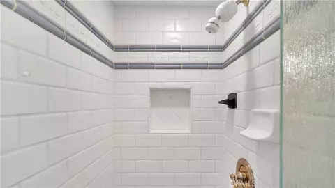 Bath - 2129 N N Pne, Orange, CA 92865 photo 8 of 8