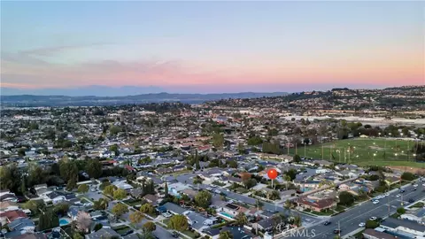 View/Area - 2129 N N Pne, Orange, CA 92865 photo 2 of 2