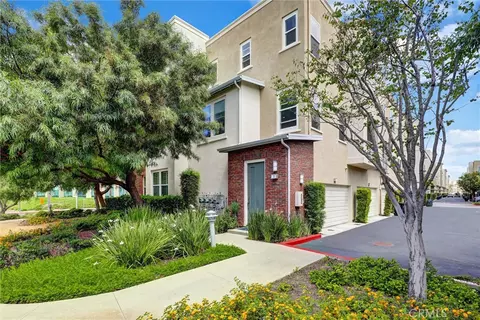 1 Vantis, Aliso Viejo, CA 92656