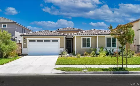 Exterior - 711 Ballesteros, Perris, CA 92571 photo 4 of 5