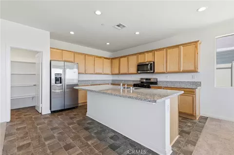 Kitchen - 711 Ballesteros, Perris, CA 92571 photo 2 of 3