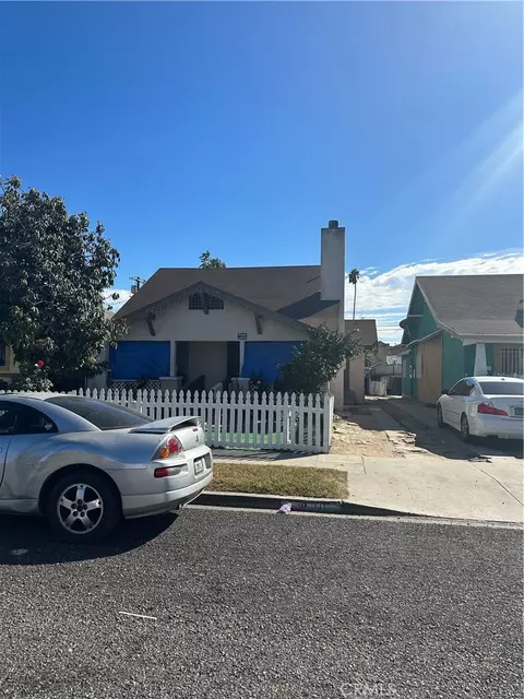 600 W 61st St, Los Angeles, CA 90044