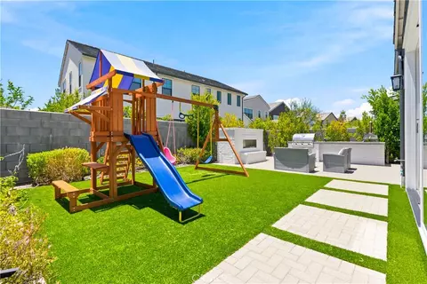 155 Medano St, Rancho Mission Viejo, CA 92694