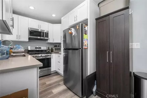 Kitchen - 5139 E Carson St, Long Beach, CA 90808 photo 1 of 7