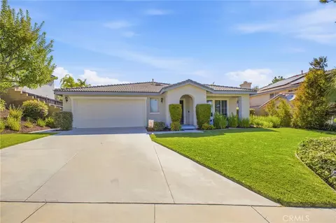 Exterior - 3966 Bennett, Corona, CA 92883 photo 4 of 13