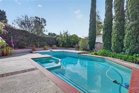 Exterior - 10 E Trenton, Irvine, CA 92620 photo 7 of 12