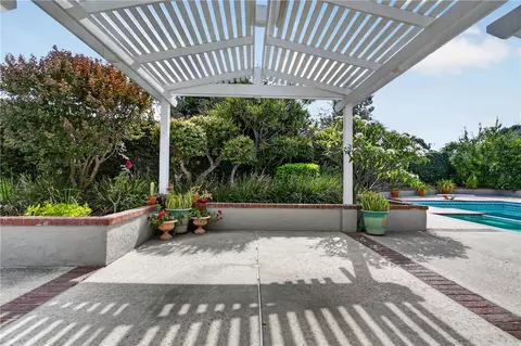 Exterior - 10 E Trenton, Irvine, CA 92620 photo 5 of 12