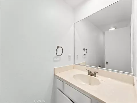 Bath - 28525 Sugar Pine Way, Santa Clarita, CA 91390 photo 1 of 5