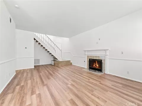 Living - 28525 Sugar Pine Way, Santa Clarita, CA 91390 photo 4 of 4