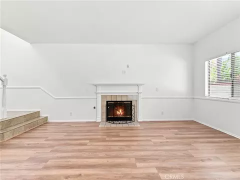 Living - 28525 Sugar Pine Way, Santa Clarita, CA 91390 photo 3 of 4