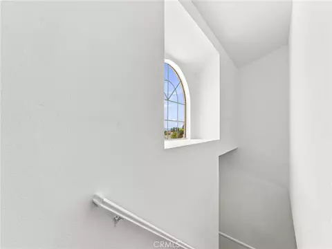 Entry Way - 28525 Sugar Pine Way, Santa Clarita, CA 91390 photo 2 of 2
