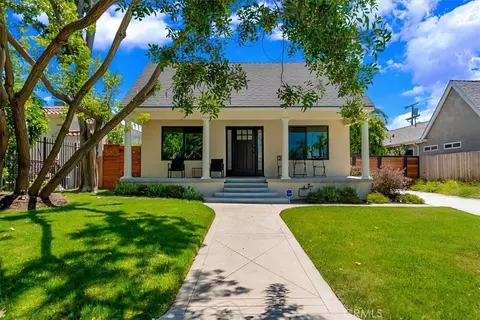 584 N Plymouth Blvd, Los Angeles, CA 90004