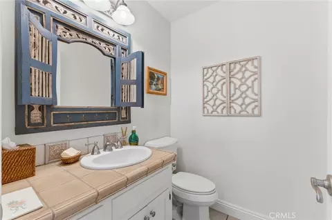 Bath - 2552 Sunset, Riverside, CA 92506 photo 1 of 4