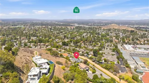View/Area - 2552 Sunset, Riverside, CA 92506 photo 4 of 4