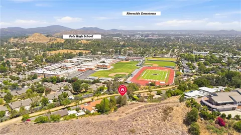 View/Area - 2552 Sunset, Riverside, CA 92506 photo 3 of 4
