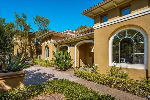125 Chantilly, Irvine, CA 92620