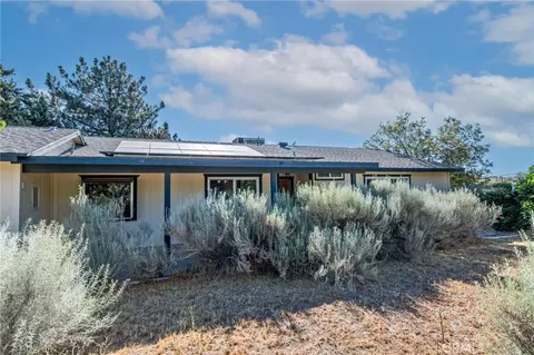 Exterior - 8623 Gobi Rd, Phelan, CA 92371 photo 2 of 13