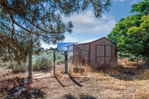 Exterior - 8623 Gobi Rd, Phelan, CA 92371 photo 8 of 13