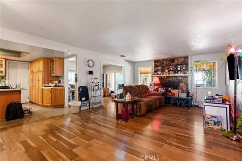 Living - 8623 Gobi Rd, Phelan, CA 92371 photo 3 of 3