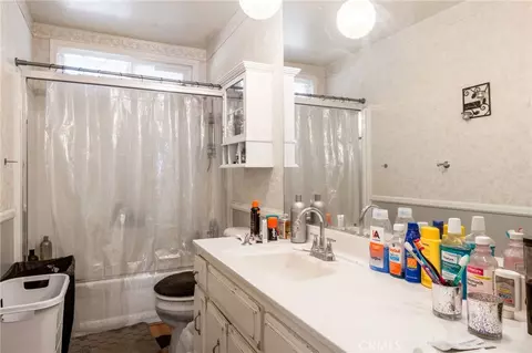 Bath - 8623 Gobi Rd, Phelan, CA 92371 photo 2 of 2