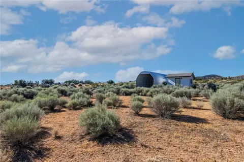 Exterior - 8623 Gobi Rd, Phelan, CA 92371 photo 11 of 13