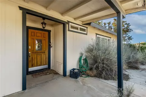Exterior - 8623 Gobi Rd, Phelan, CA 92371 photo 3 of 13