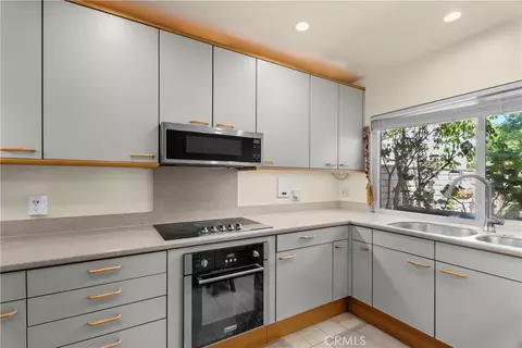 Kitchen - 6 Eucalyptus, Irvine, CA 92612 photo 2 of 4