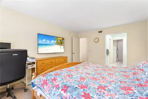 Bedroom - 6 Eucalyptus, Irvine, CA 92612 photo 3 of 5