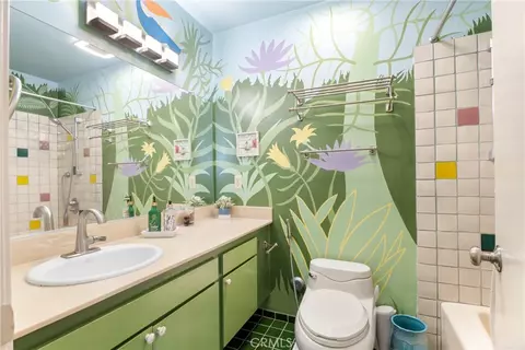 Bath - 6 Eucalyptus, Irvine, CA 92612 photo 5 of 5