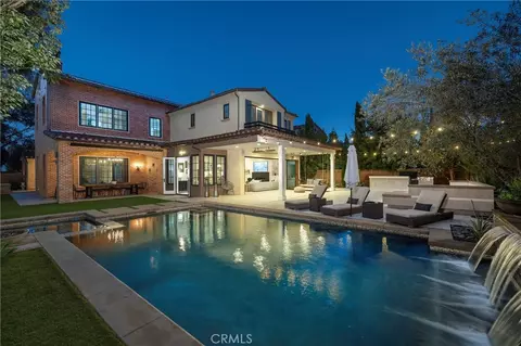 46 Woods Trl, Irvine, CA 92603