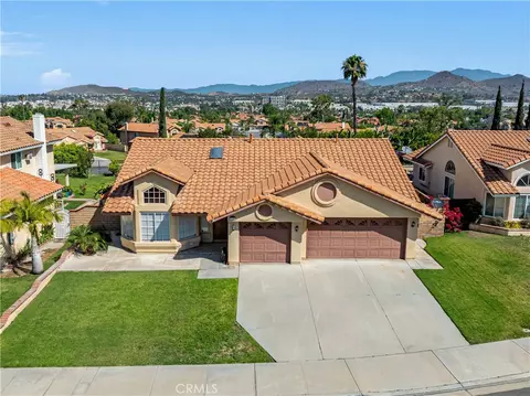 View/Area - 12981 August Cir, Riverside, CA 92503 photo 2 of 12