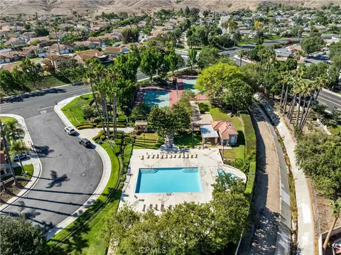 View/Area - 12981 August Cir, Riverside, CA 92503 photo 4 of 12