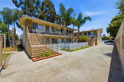 1920 Wallace Ave, Costa Mesa, CA 92627