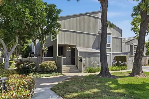 2921 S Fairview St #G, Santa Ana, CA 92704