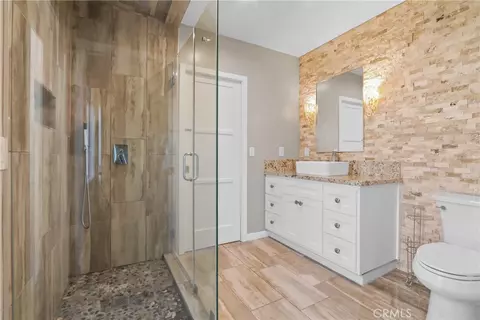 Bath - 1015 Elm St, Brea, CA 92821 photo 3 of 3