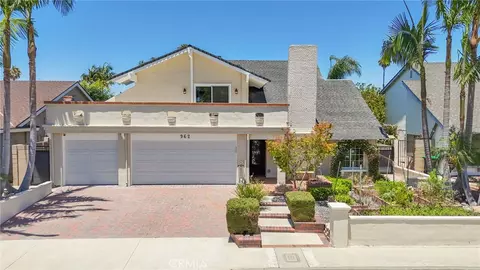 962 Begonia Ave, Costa Mesa, CA 92626